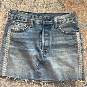 Levi’s Denim Skirt Gem Detail Sz 26